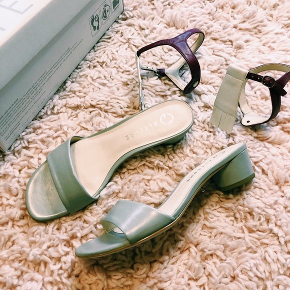 Alterre Mist Grey Sandal w/ Interchangeable Strap - Picture 1 of 15